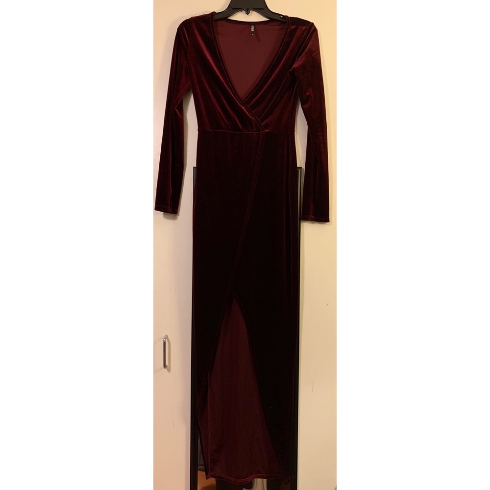 Burgundy Velvet slit dress in Size Small
